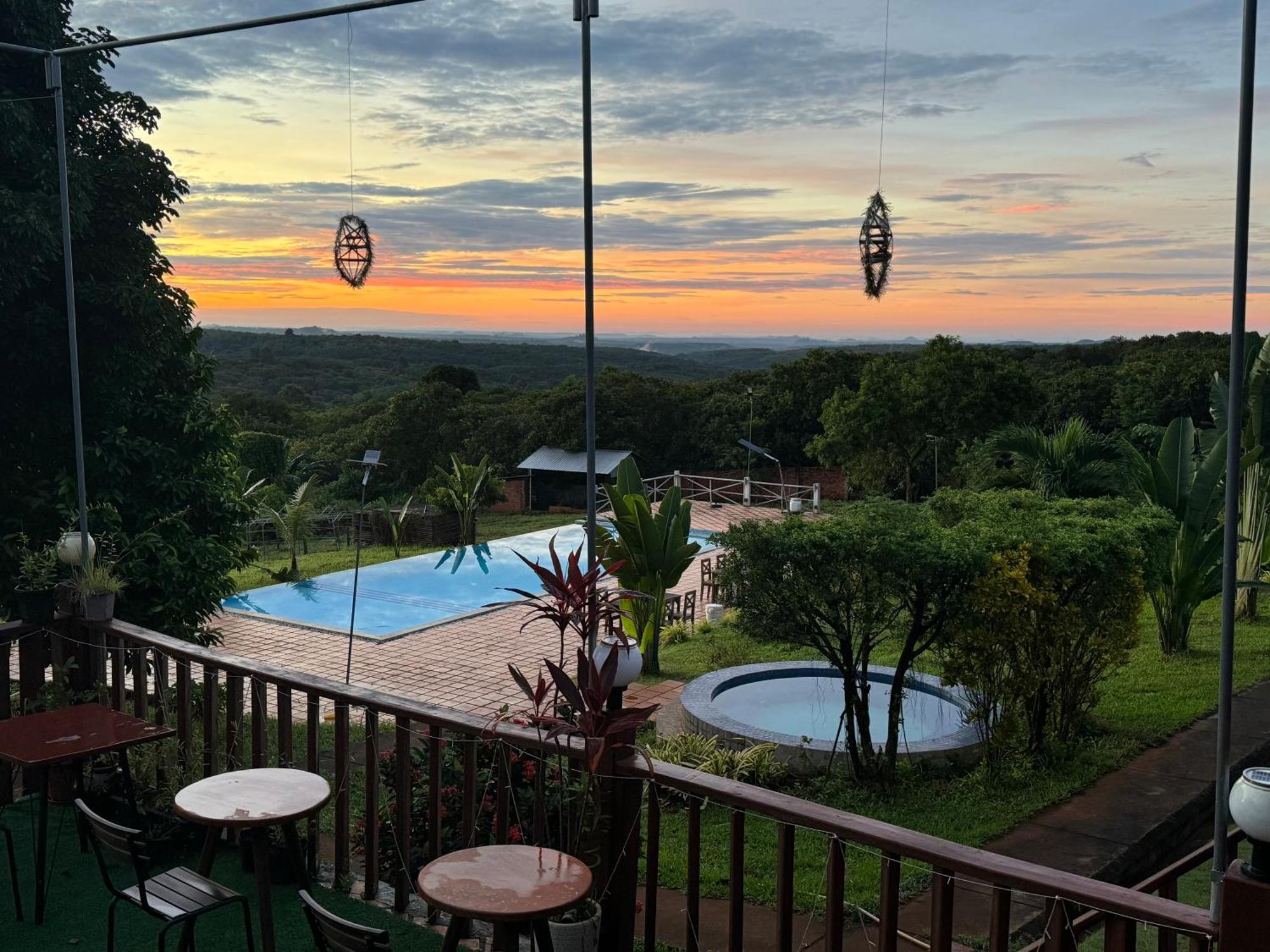 Ratanakiri Paradise Hotel & Restaurant Banlung Luaran gambar